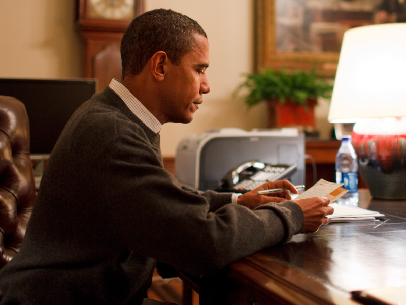 Sobre Obama recebe 20 mil cartas, faxes e e-mails