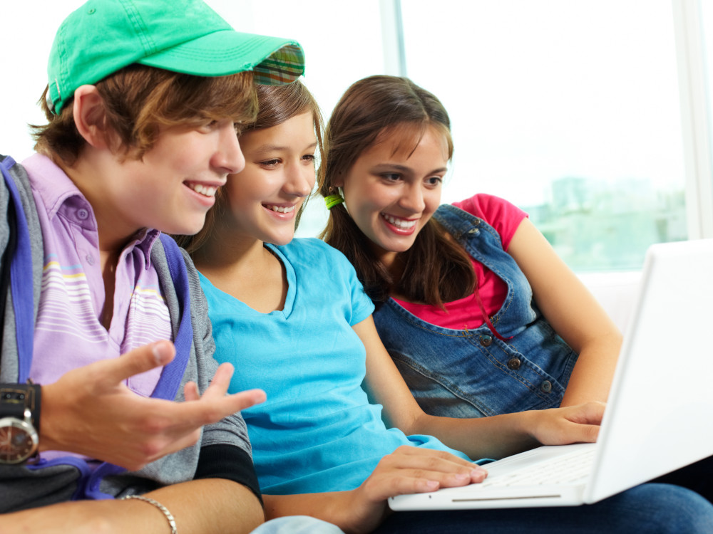 Jovens portugueses estão online mais de três horas por dia